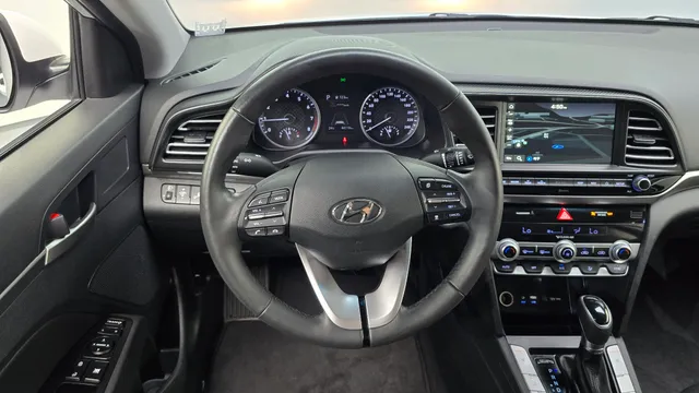 Hyundai Elantra (Avante)