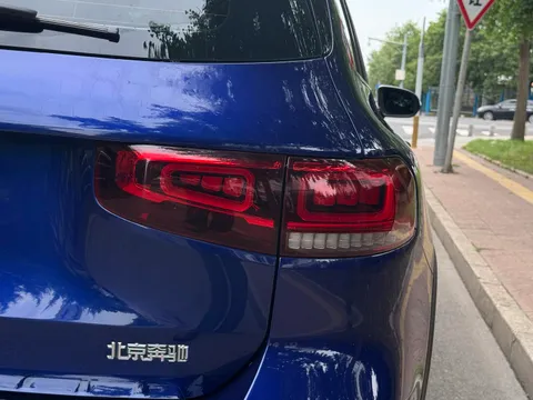 Mercedes-Benz Mercedes-Benz GLB