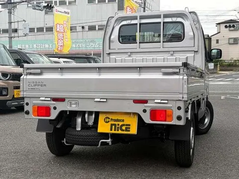 Nissan Clipper Truck