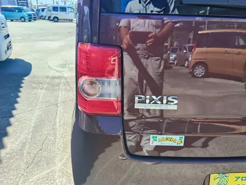 Toyota Pixis Space