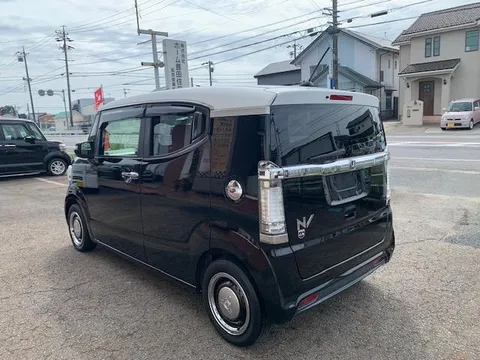 Honda N-BOX Slash