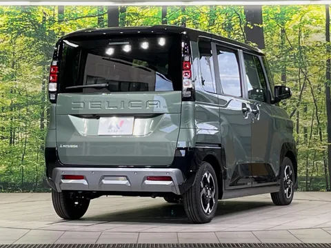 Mitsubishi Delica Mini