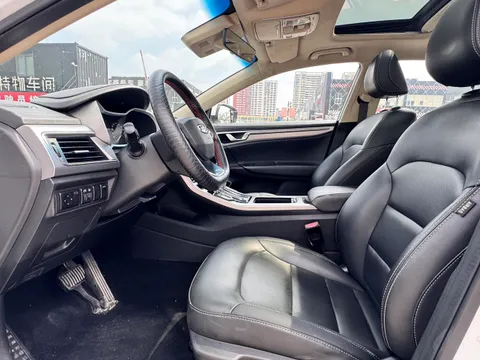 Geely Emgrand GL