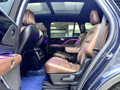 Lincoln Aviator