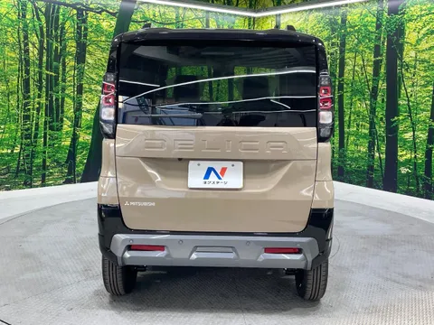 Mitsubishi Delica Mini