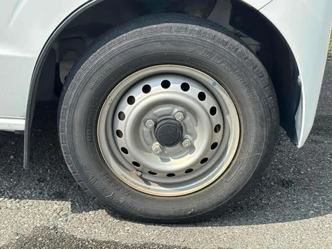 Mitsubishi Minicab Van