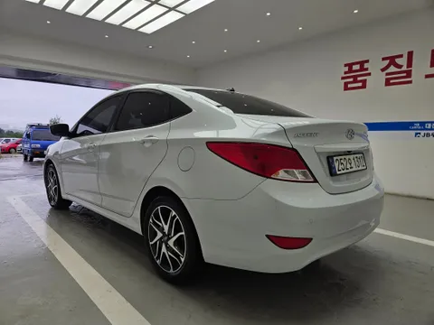 Hyundai Accent