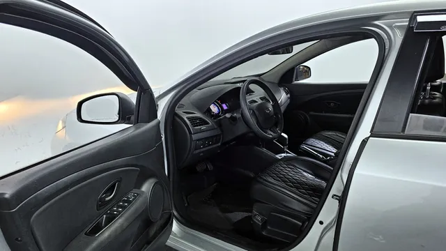 Renault SM3