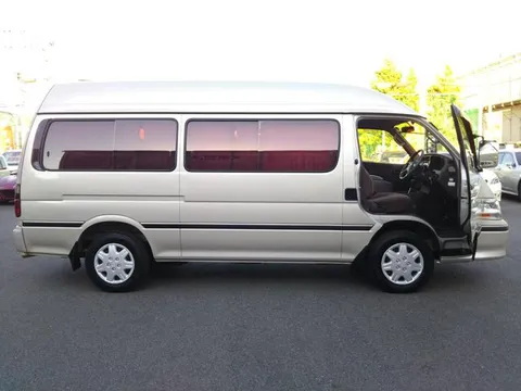 Toyota HiAce Wagon