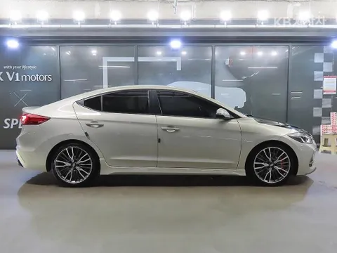 Hyundai Elantra (Avante)