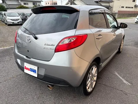Mazda Mazda2 (Demio)