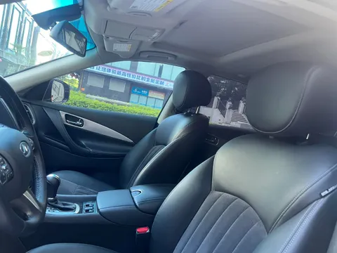 Infiniti QX50