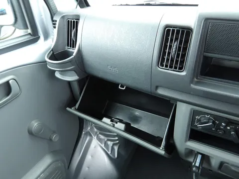 Nissan Clipper Van