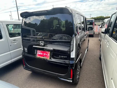 Honda N-BOX Custom