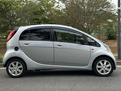 Mitsubishi I