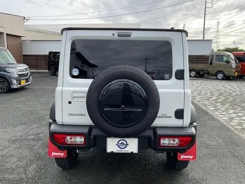 Suzuki Jimny Sierra