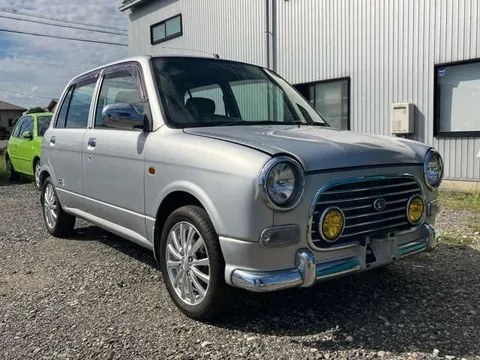 Daihatsu Mira Gino