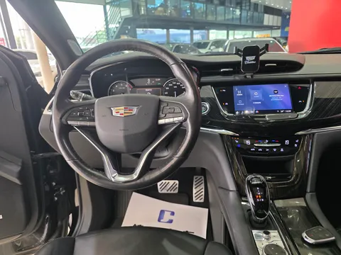 Cadillac XT6