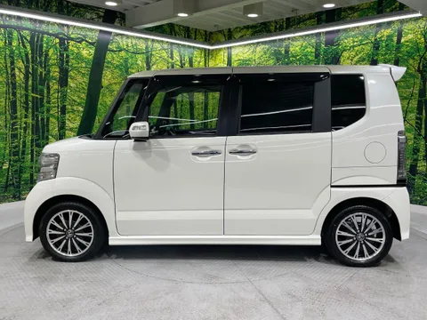 Honda N-BOX Custom