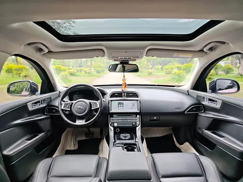 Jaguar XEL