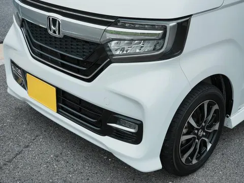 Honda N-BOX Custom