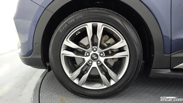 Hyundai Grand Santa Fe (Maxcruz)