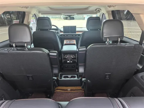 Lincoln Aviator