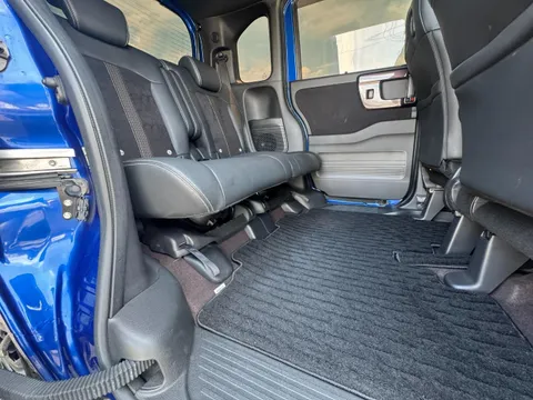 Honda N-BOX Custom