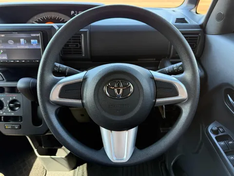 Toyota Pixis Mega
