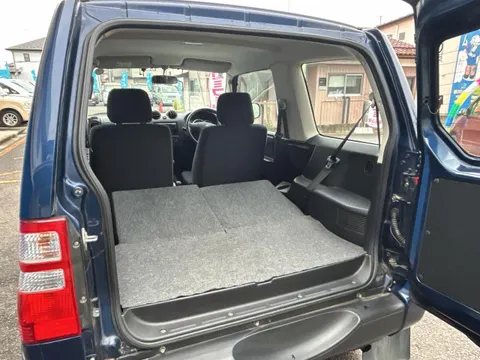 Nissan KIX