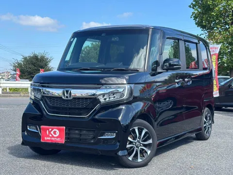 Honda N-BOX Custom
