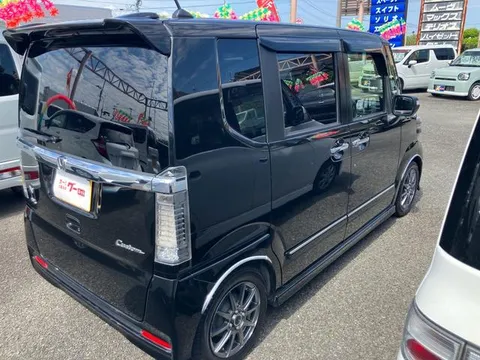 Honda N-BOX Custom