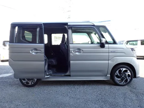Suzuki Spacia Custom