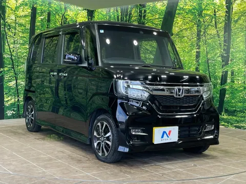 Honda N-BOX Custom