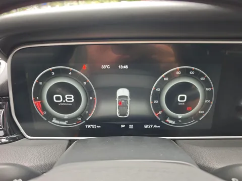 Hongqi HS5