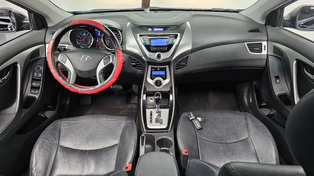 Hyundai Elantra (Avante)