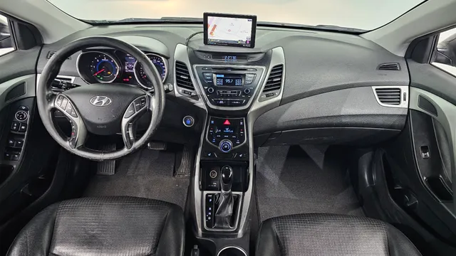 Hyundai Elantra (Avante)