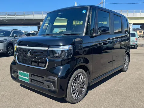 Honda N-BOX Custom