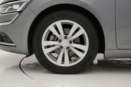 Renault Talisman (SM6)