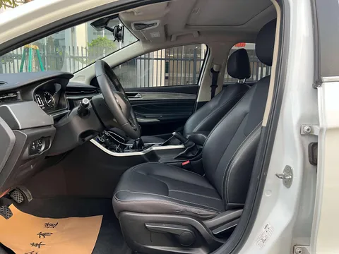 Chery Arrizo 5