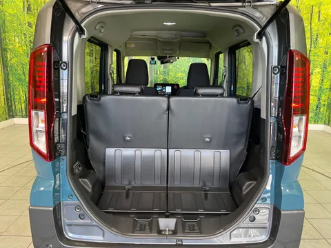 Suzuki Spacia Gear