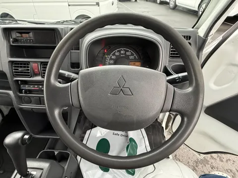 Mitsubishi Minicab Truck