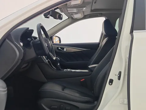 Infiniti Q50L