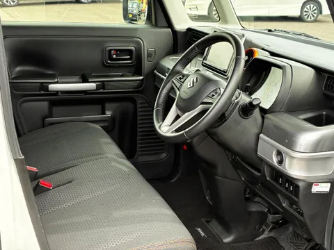 Suzuki Spacia Gear