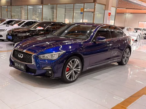 Infiniti Q50L