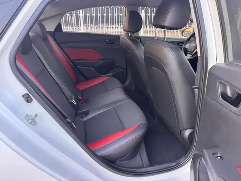 Hyundai Verna