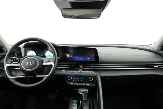 Hyundai Elantra (Avante)