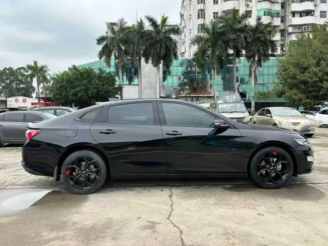 Chevrolet Malibu XL