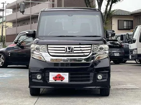 Honda N-BOX Custom