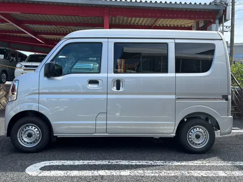 Mitsubishi Minicab Van